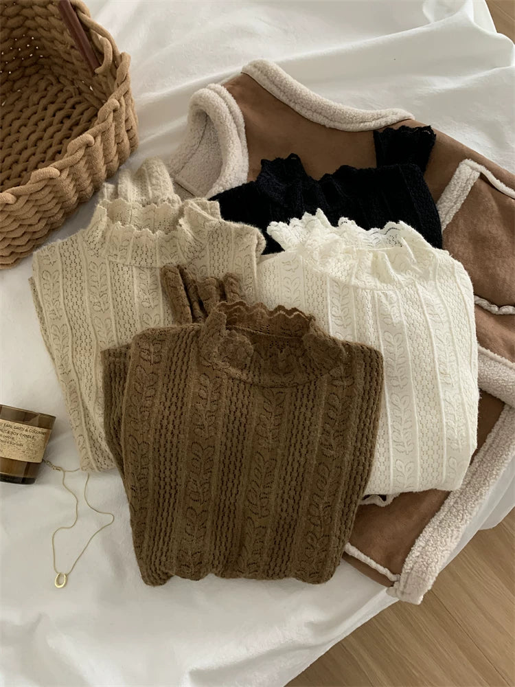 Soft textured T-shirt for Fall/Winter, French retro lace high-neck long-sleeved top, elegant and multifunctional sweater underlayer