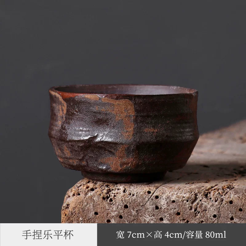 Üç dəfə əl ilə sıxılmış balqabaq çayı stəkanı Jingdezhen Wabi-sabi kvadrat stəkan Şino qabı çay fincanı yaradıcı daşdan hazırlanmış çay dəsti tək stəkan
