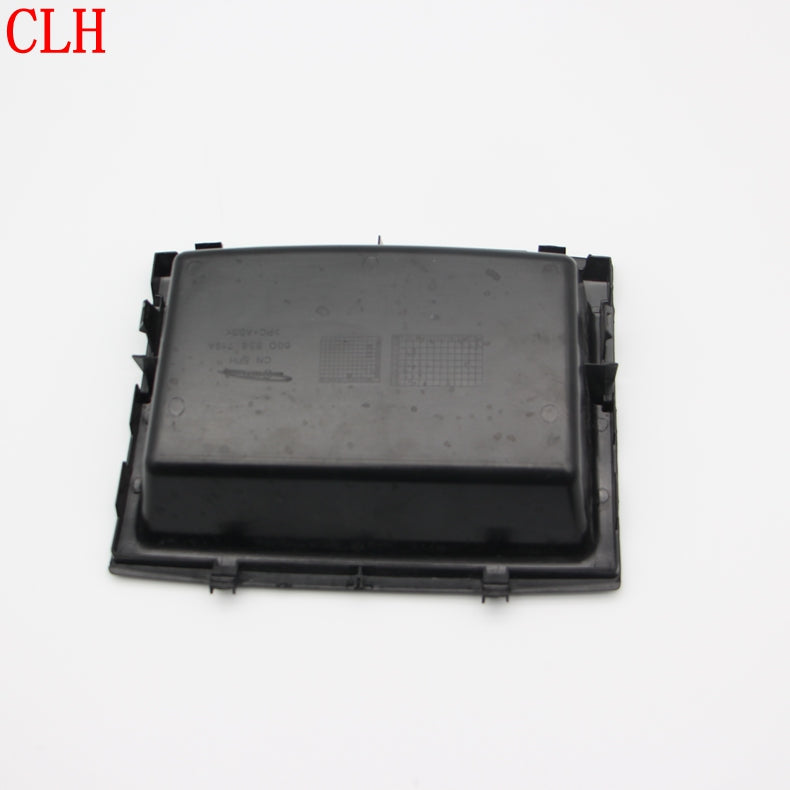 Volkswagen 02-10 old model Polo, dashboard storage box, center console storage box and other storage containers.