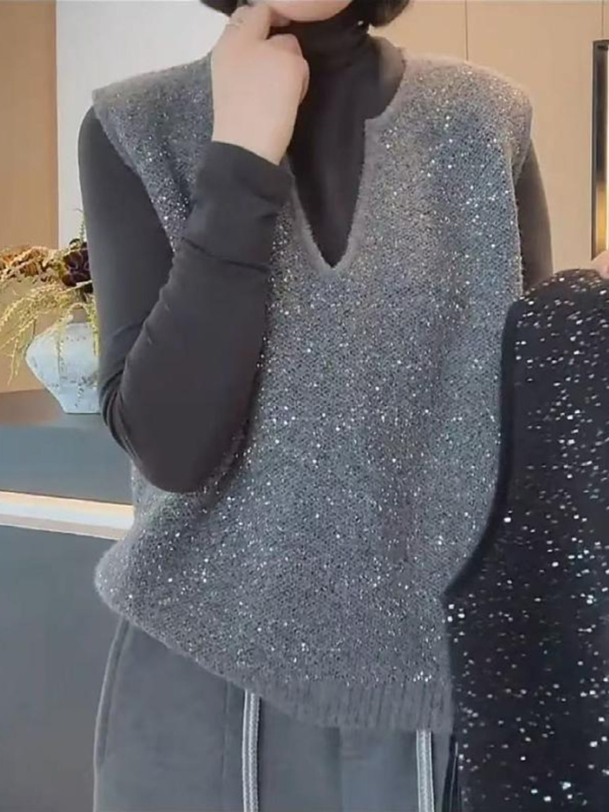 Qadınlar üçün Avropa üslubunda muncuqlu qolsuz toxunma jilet, yay üslubunda, böyük ölçüdə, geniş formada, yüksək səviyyəli hiss.