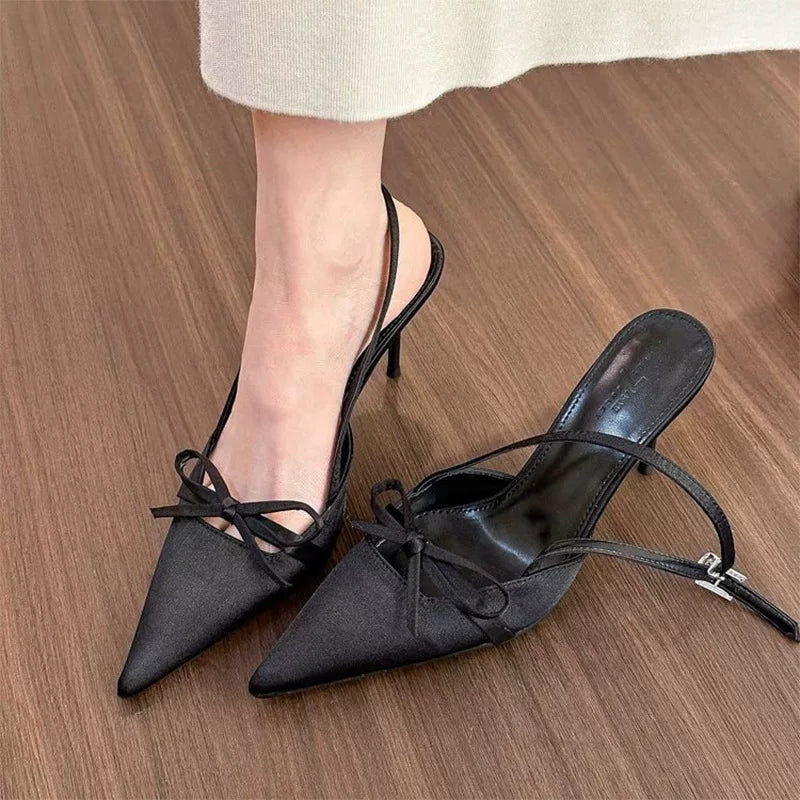 Hündürdaban qadın ayaqqabısı, nazik dabanlı sandal