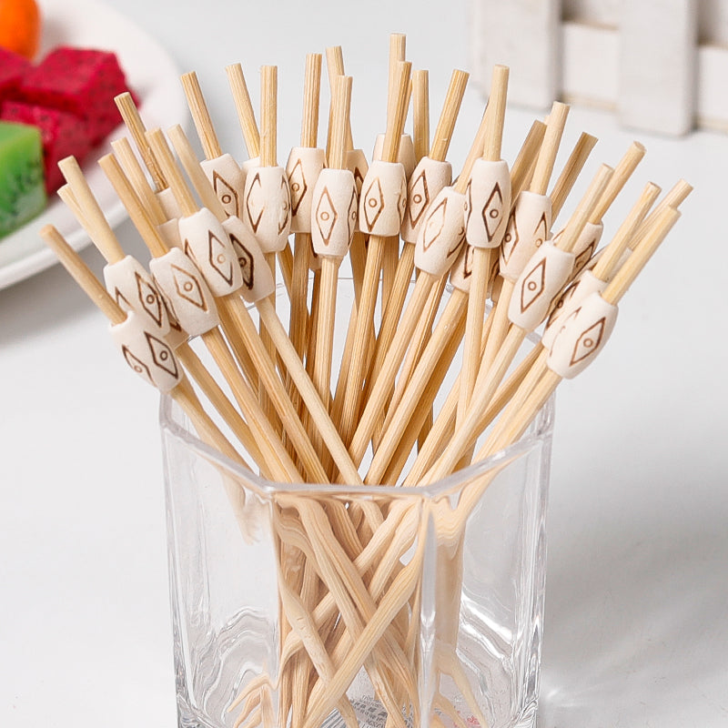 Yaradıcı meyvə bambuk şişləri, çiçək şişləri, qalın şişlər, mini şirniyyatlı sandviç, toyuq popkornlu toyuq biftek, qalın kəsilmiş qatıq şişləri