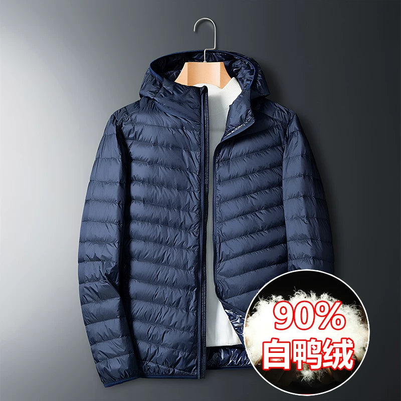 Ağacdələn 90% Ağ Ördək Tüklü Yüngül Tüklü Gödəkçə Kişilər üçün Qısa Stil Payız və Qış Yeni Stil Qısa Böyük Ölçülü İsti Küləkdən Qoruyucu Üst Geyim