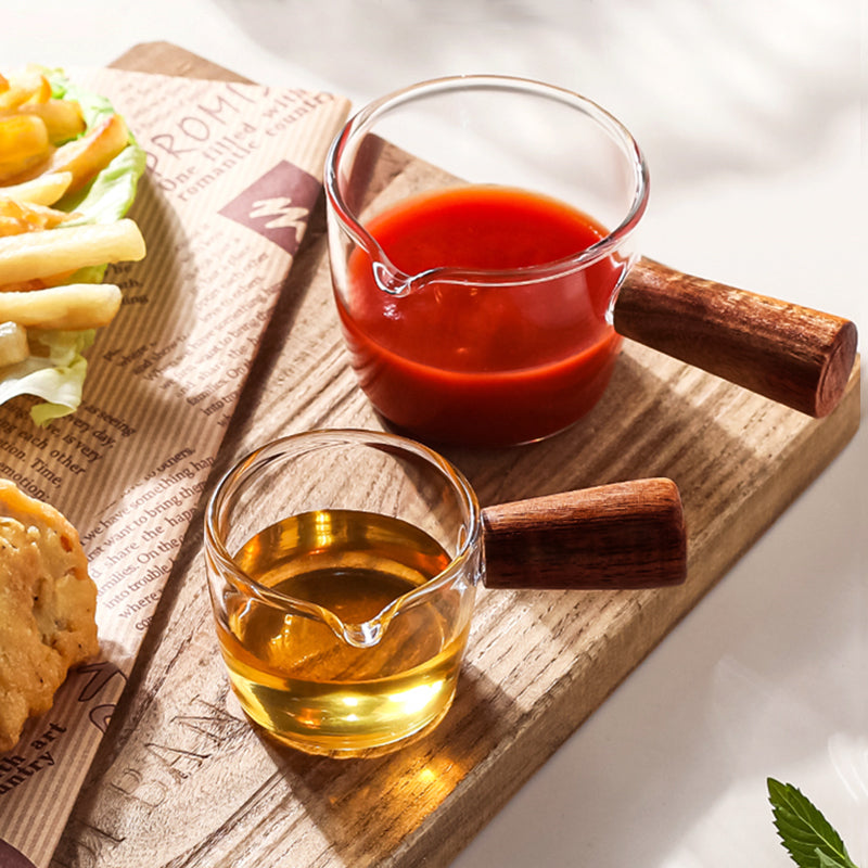 Bar meyxanası, Yapon tipli kiçik süd fincanı, taxta qulp, süd qabı, bal qazanı, süd fincanı, tərəzili qəhvə qabları