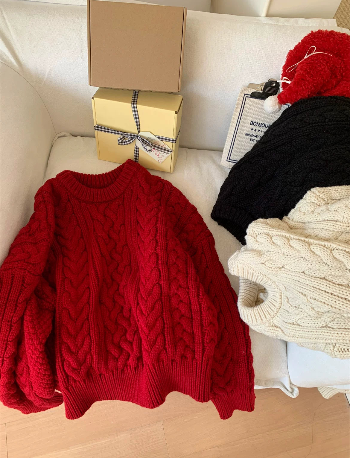 Koreya Dongdaemun qadın üçün ağ rəngli, kabel toxunmuş qalın sviter, payız və qış üst geyimi, qalın, geniş və rahat model.