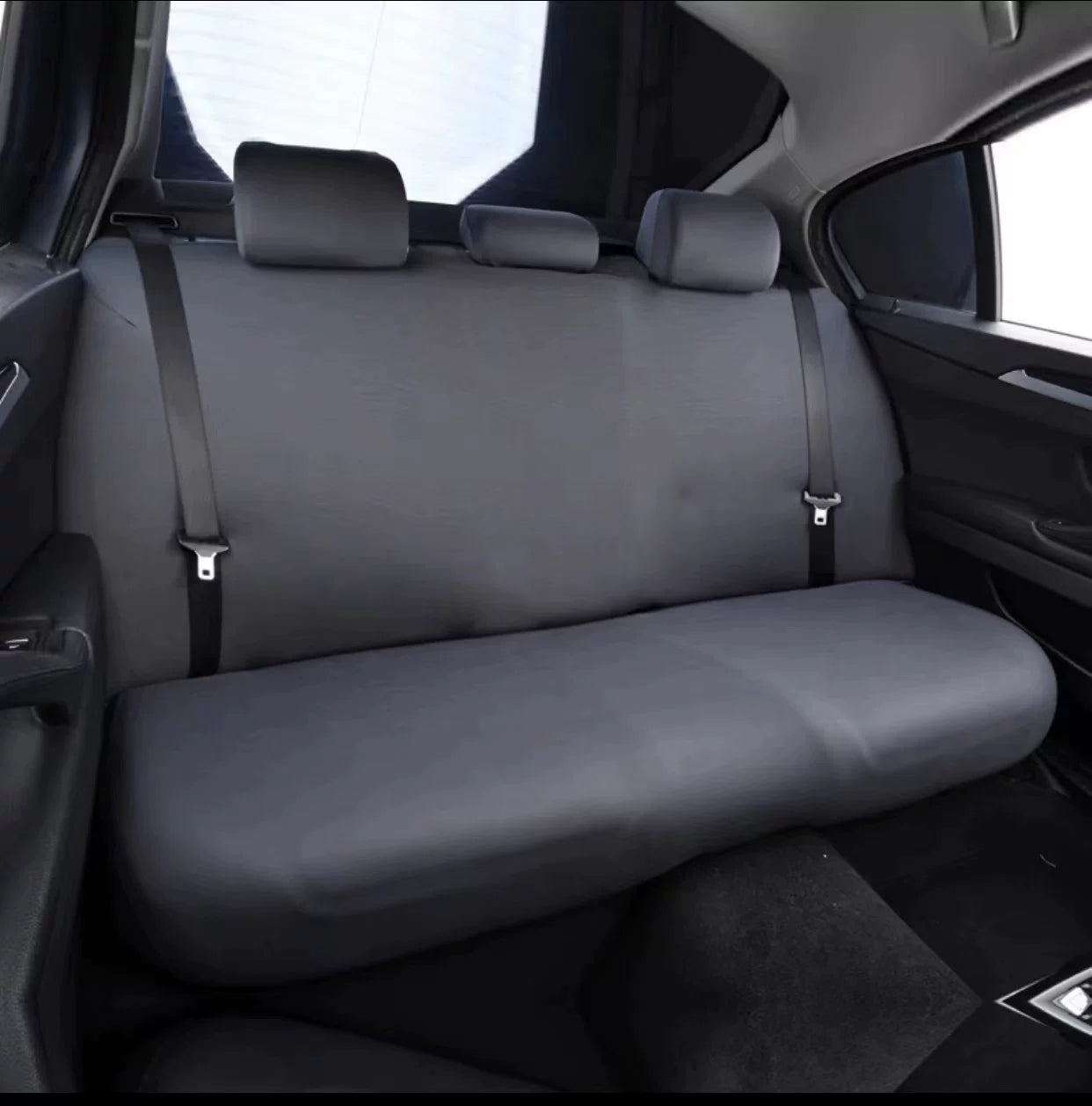Universal five-seater car seat cushions and covers, breathable fabric, dustproof, elastic, fully enclosed, suitable for all seasons.