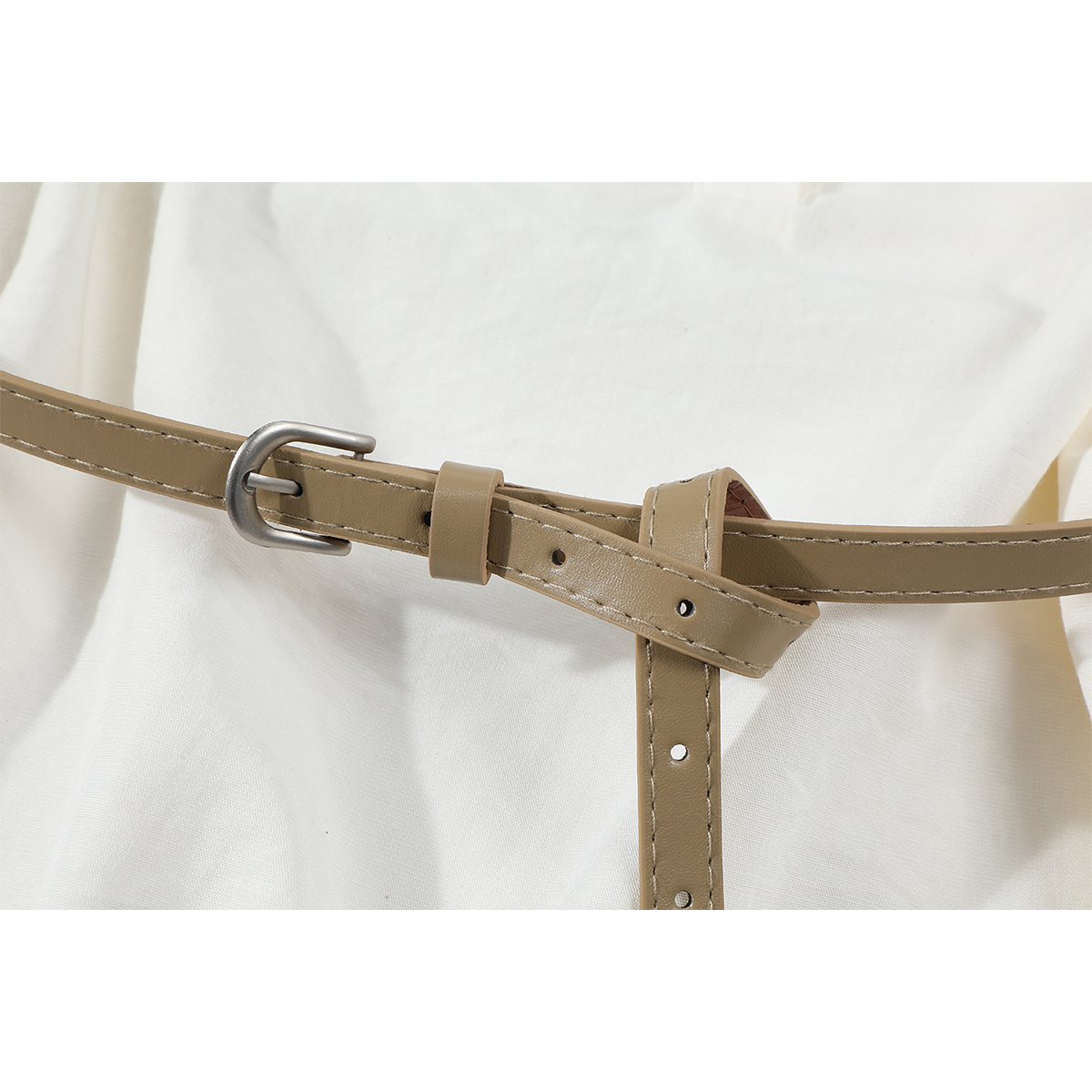 Chola-nın qadınlar üçün fransız üslubunda, çox şirin və unikal iki hissəli köynək və kamzol dəsti, yay üçün mükəmməldir.