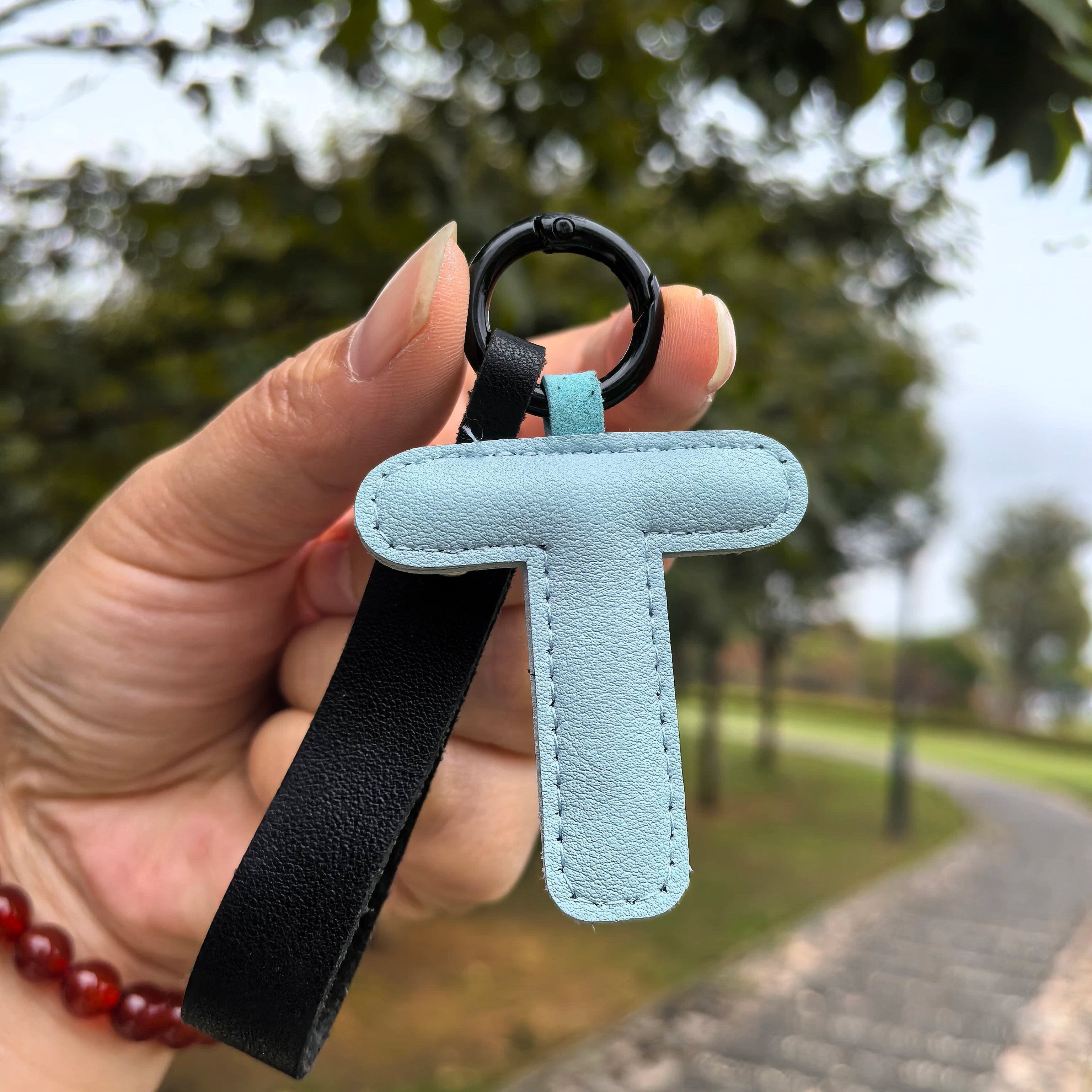 Şokoladlı İngilis hərfli açar zənciri avtomobil açar zənciri çantası aksesuarı mobil telefon cazibəsi ST