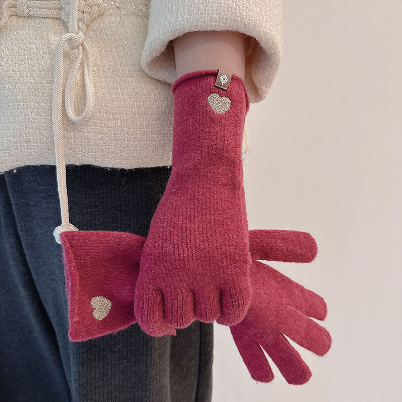 Qış istiliyi üçün mükəmməl, barmaqsız dizaynlı, toxunma ekranla uyğun, yüksək keyfiyyətli, zərif, yumşaq yun qarışığı toxunma əlcəklər, naxışlı ürəklər.