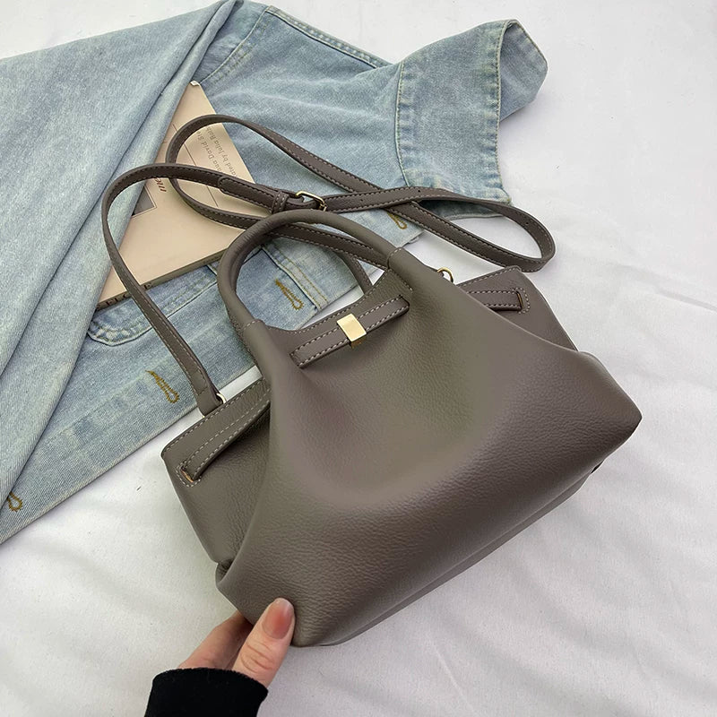 Qadınlar üçün Fransız retro liçi naxışlı çanta, yeni 2025-ci il üslubunda, yüksək keyfiyyətli, çoxfunksiyalı, çiyin/çarpaz bədən çantası, dəbli şəhər içi çantası.