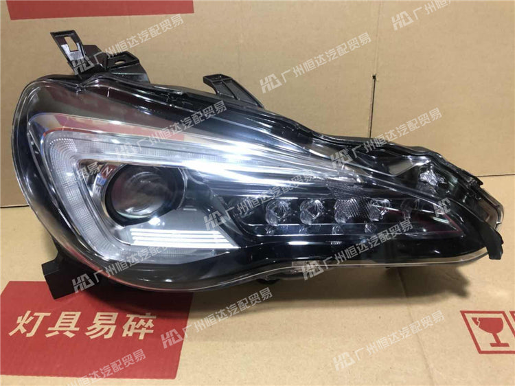 Subaru BRZ və Toyota 86-nın yeni yüksək spesifikasiyalı modellərinin təkmilləşdirilməsi/modifikasiyası üçün uyğun LED fara dəsti.