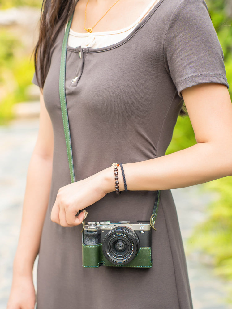 Fotoqraflar üçün uyğundur Sony a7c2 qoruyucu çanta a7m5zve10 ikinci nəsil güzgüsüz kamera çantası a7m4A7CR dəri çanta a6700 baza A7R5 əsl dəri qabıq inək dərisi çiyin qayışı dekorativ aksesuarlar