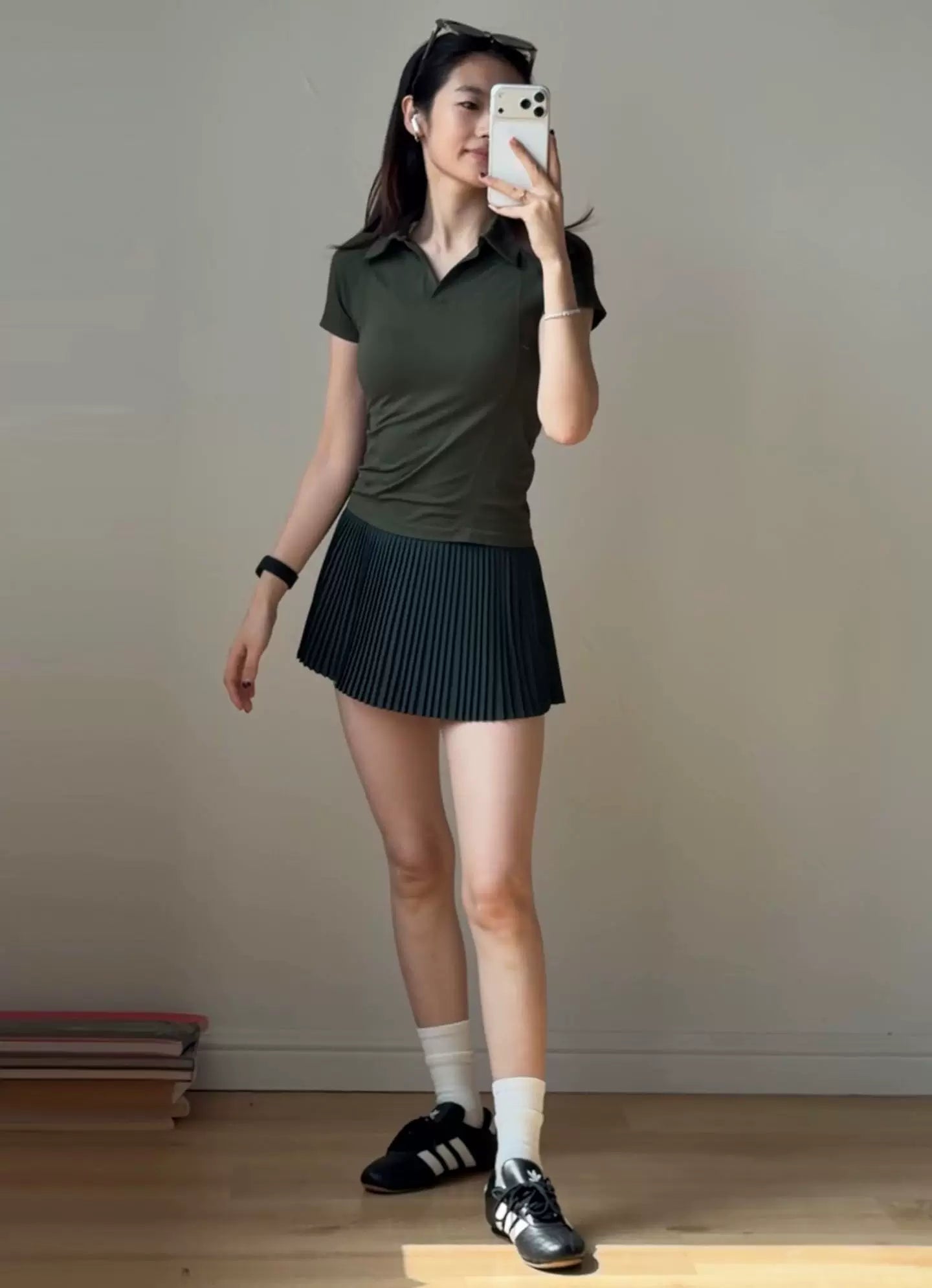 Yoyo qadınlar üçün gözəl tennis geyimi, idman tez quruyan qat-qat yubka, yay üçün yüksək səviyyəli və super isti badminton yubka tövsiyə edir.