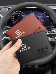 ZEEKR 001/009/007 nəqliyyat vasitələri, sürücülük vəsiqəsi qoruyucu örtüyü, nəqliyyat vasitəsinin qeydiyyat şəhadətnaməsi və digər sənəd örtüyü üçün uyğundur.