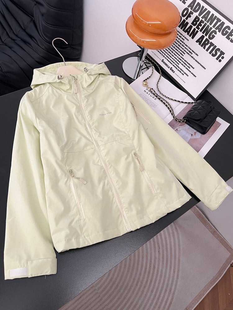 Böyük ölçülü Koreya üslubunda qadınlar üçün geniş şalvar, yeni 2026-cı ilin yaz üslubunda, böyük ölçülü qadınlar üçün çoxfunksiyalı və arıqladıcı gödəkçə.