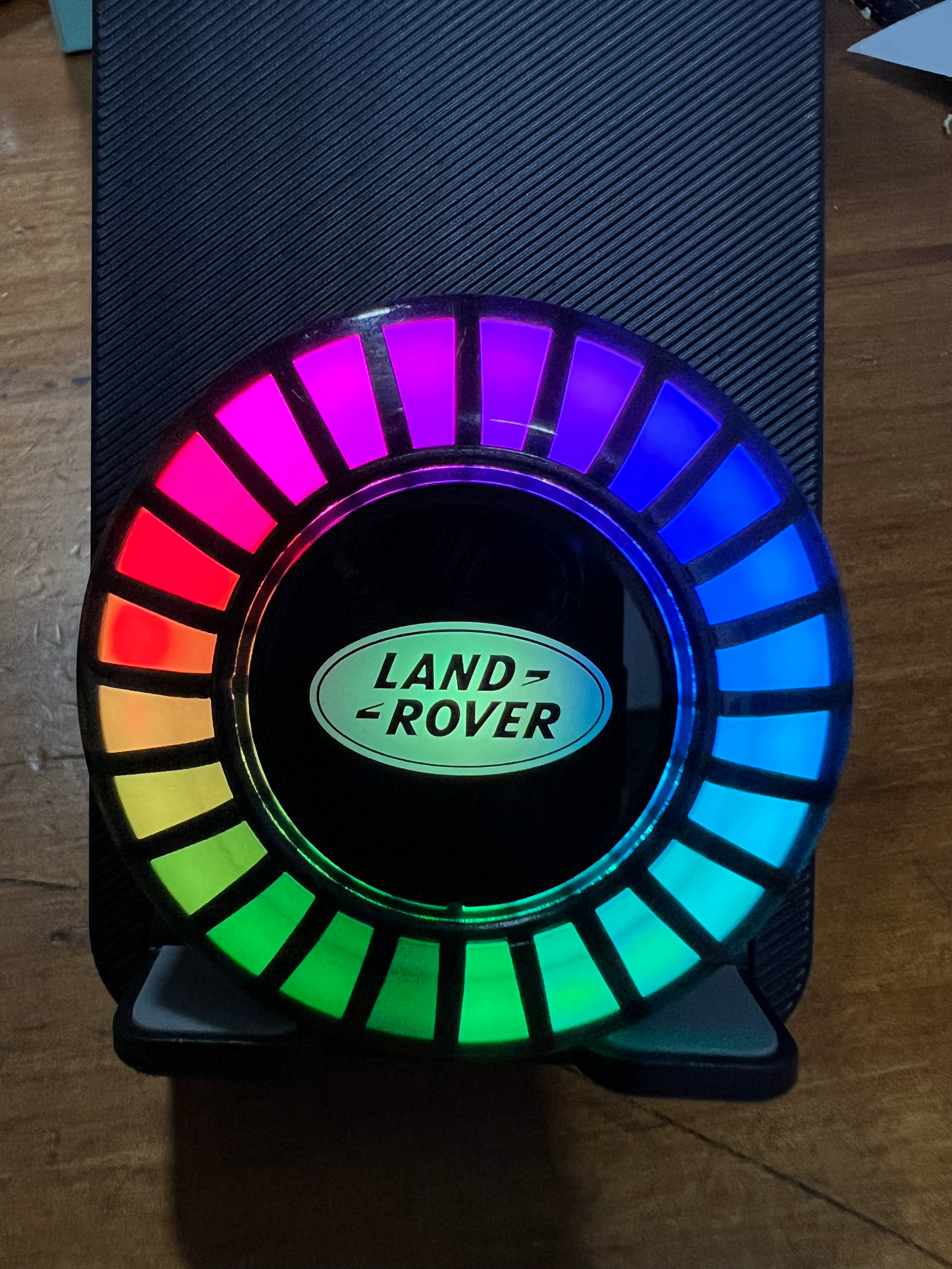 Yeni Təkmilləşdirmə Maqnit Emiş RGB Avtomobil Səsli İdarəetmə Pikap Mühit İşığı Ağıllı Avtomobil Havalandırma Ritmi İşıqlı Dekorasiya