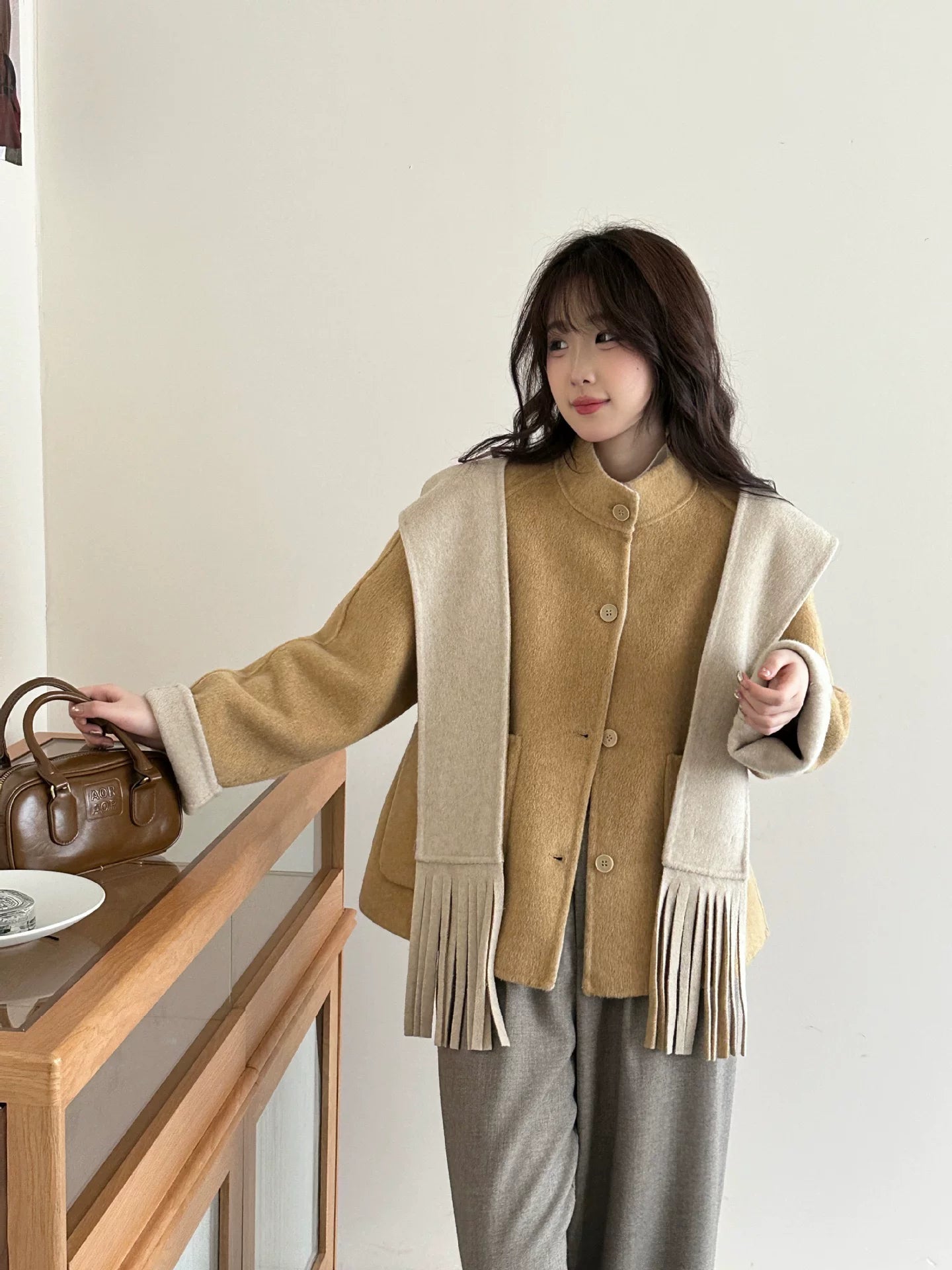 Avropa üslubunda 2025 Payız/Qış Koreya üslubunda eşarp, papaq, iki tərəfli kaşmir palto, qadın qısa yun palto, qalın