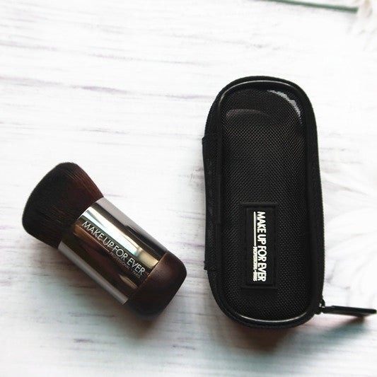 MAKE UP FOR EVER 124 Tozlu Toz Fırçası, 112 Cilalama Tonal Krem Fırçası Dəsti