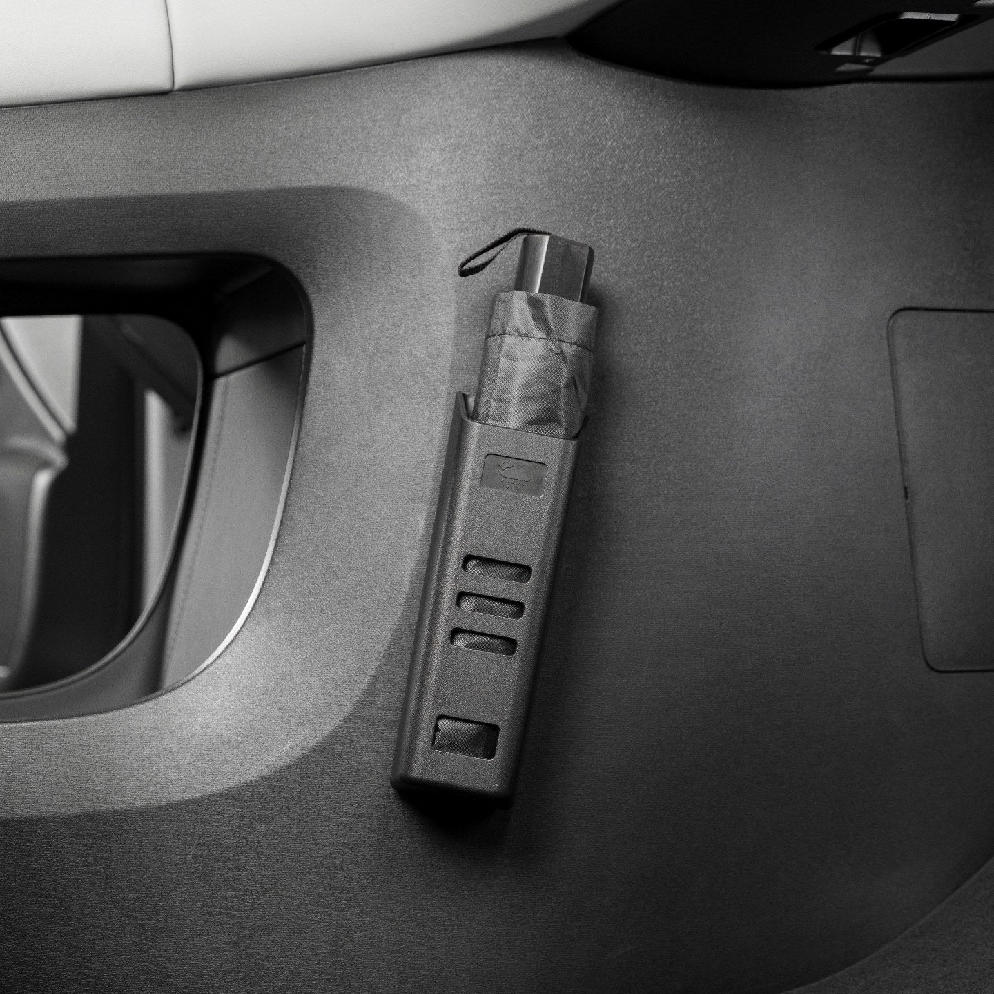 Avtomobil çətiri tutacağı/saxlama qutusu, avtomobil baqaj çətiri tutacağı, daxili yapışqanlı çoxfunksiyalı suya davamlı cihaz