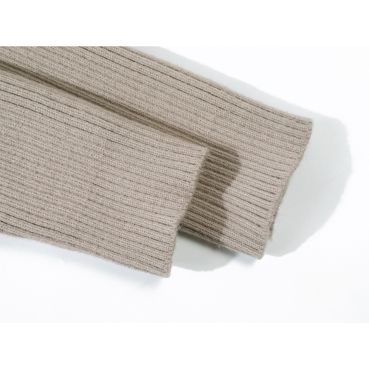 Cholisa-nın dəbli və gözəl Merriam yamaqlı toxunma xəz jileti, bu payız və qış qadınlar üçün süni iki hissəli qısa gödəkçə.