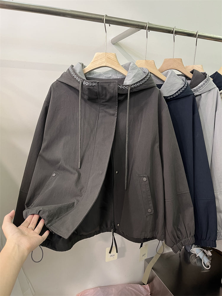 Koreya üslubunda qadınlar üçün boş və gündəlik kapşonlu uzun trençkot, 2025-ci ilin payız yeni modası, dəbli siluet, qısa model, kiçik gödəkçə.