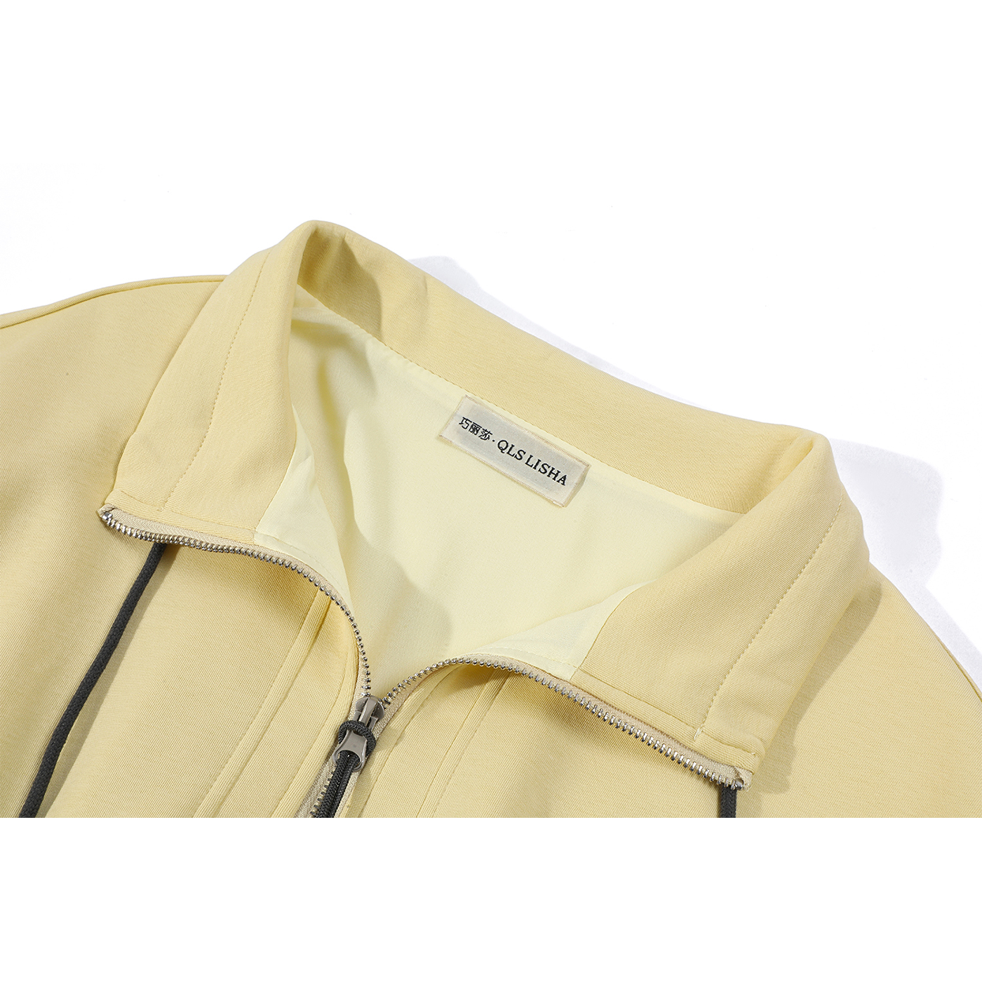 Cholisa-nın erkən yaz geyimi: gündəlik, şık, dəbli və gənclik üçün iki hissəli sviter və yubka dəsti.