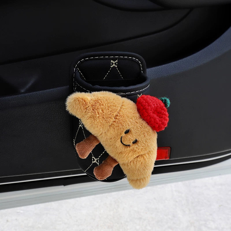 Cizgi filmi üslubunda yaradıcı avtomobil stəkan tutacağı, avtomobil qapısının yan saxlama qutusu, qızlar üçün avtomobil oturacaqlarının arxaları üçün çoxfunksiyalı saxlama əşyası.