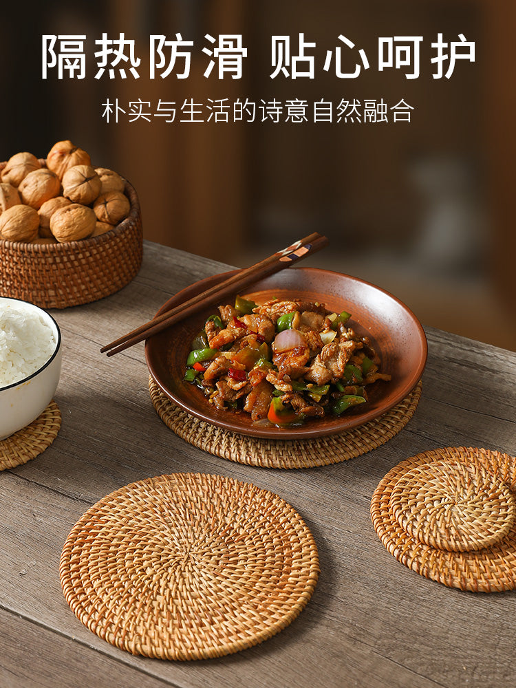 Rattan izolyasiya ayaqaltıları, məişət yanmağa qarşı həsirlər və kasa ayaqaltıları, yüksək temperatura davamlı masa həsirləri, istiliyədavamlı boşqablar, altlıqlar, çaynik tutacaqlar