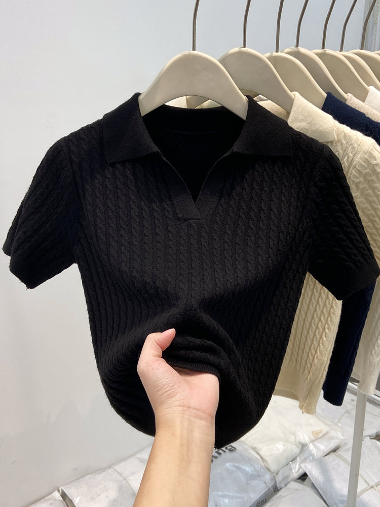 Retro cable knit polo shirt, short sleeve knit shirt, women's 2025 summer new fashion, V-neck, slim fit, short shirt, fashionable.