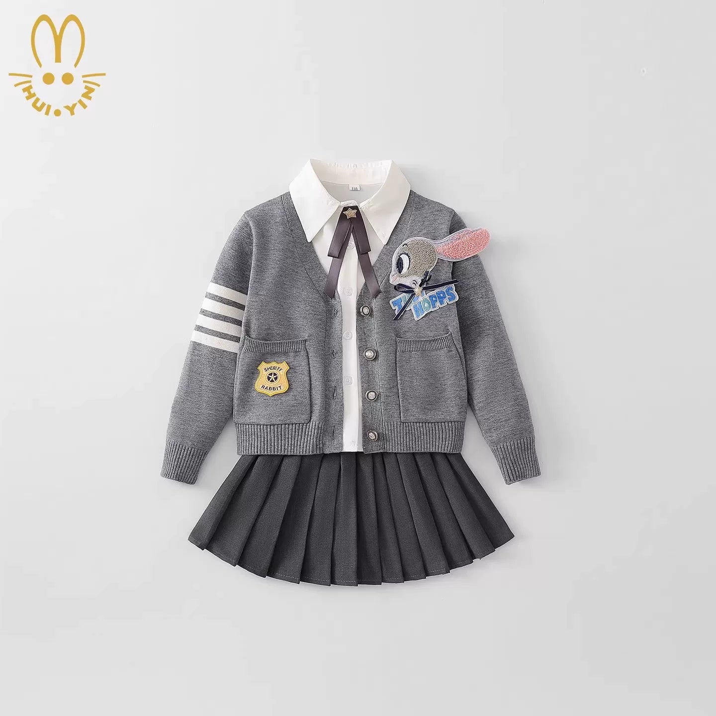 Yeni payız üslubunda qızlar üçün dovşan polis məmuru sviteri üç hissəli dəst, JK ətəyi, dəbli payız və qış uşaq ad günü geyimləri