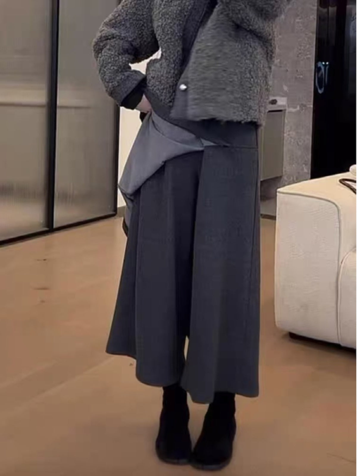 Avropa üslubunda çoxfunksiyalı yun gündəlik kulotlar, 2026-cı ilin yazı, böyük ölçüdə, armud formalı, yüksək belli, arıqladıcı, geniş ayaqlı şalvar.