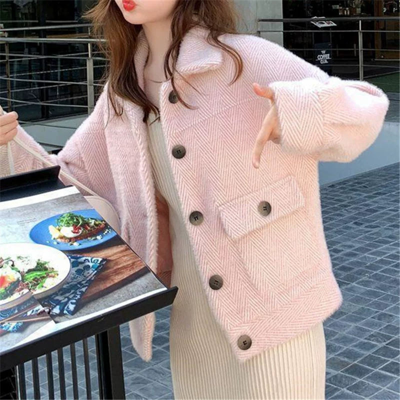 Qadınlar üçün isti süni sumqayır yun paltoları, geniş formalı, qalınlaşdırılmış, qızılı sumqayır üslubunda, qısa toplar, mövsümdənkənar endirim.