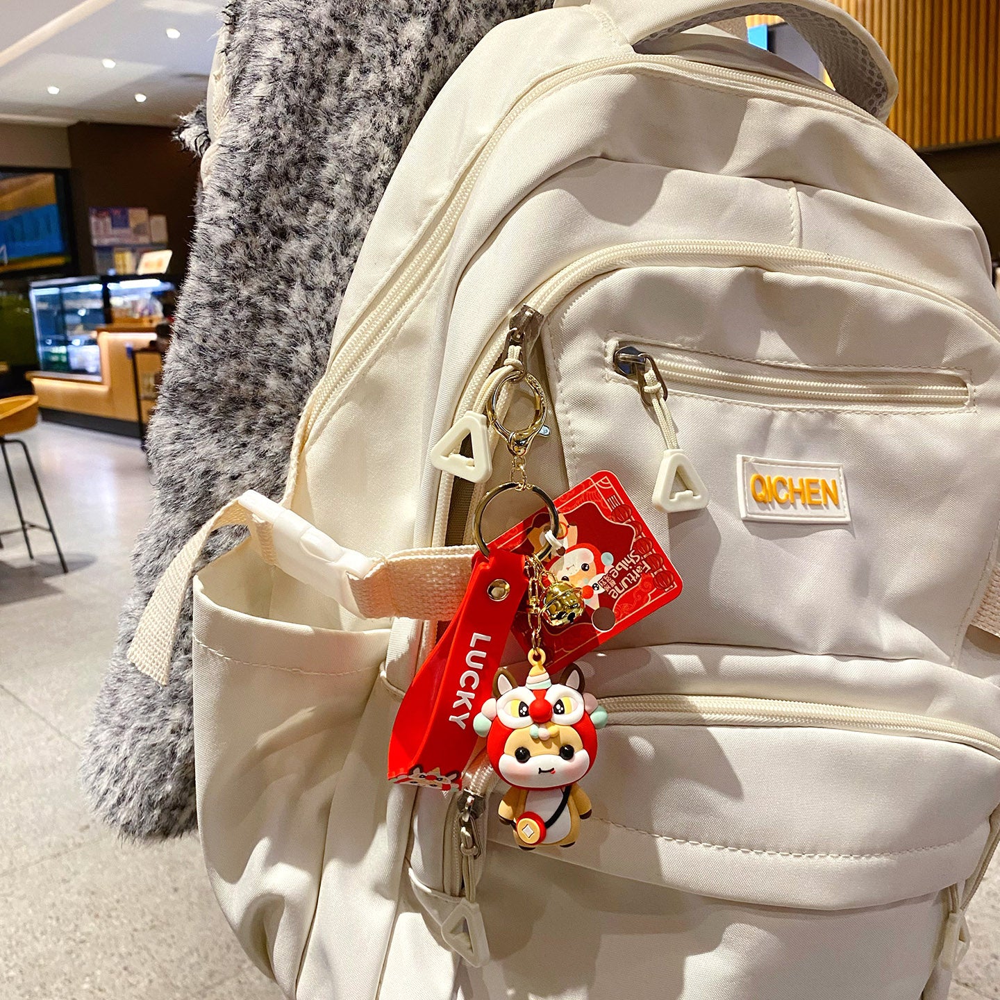 At ili üçün 2025 Yeni il hədiyyəsi - Qadınlar üçün avtomobil açarlığı/açarlıq və kişilər üçün sırt çantaları