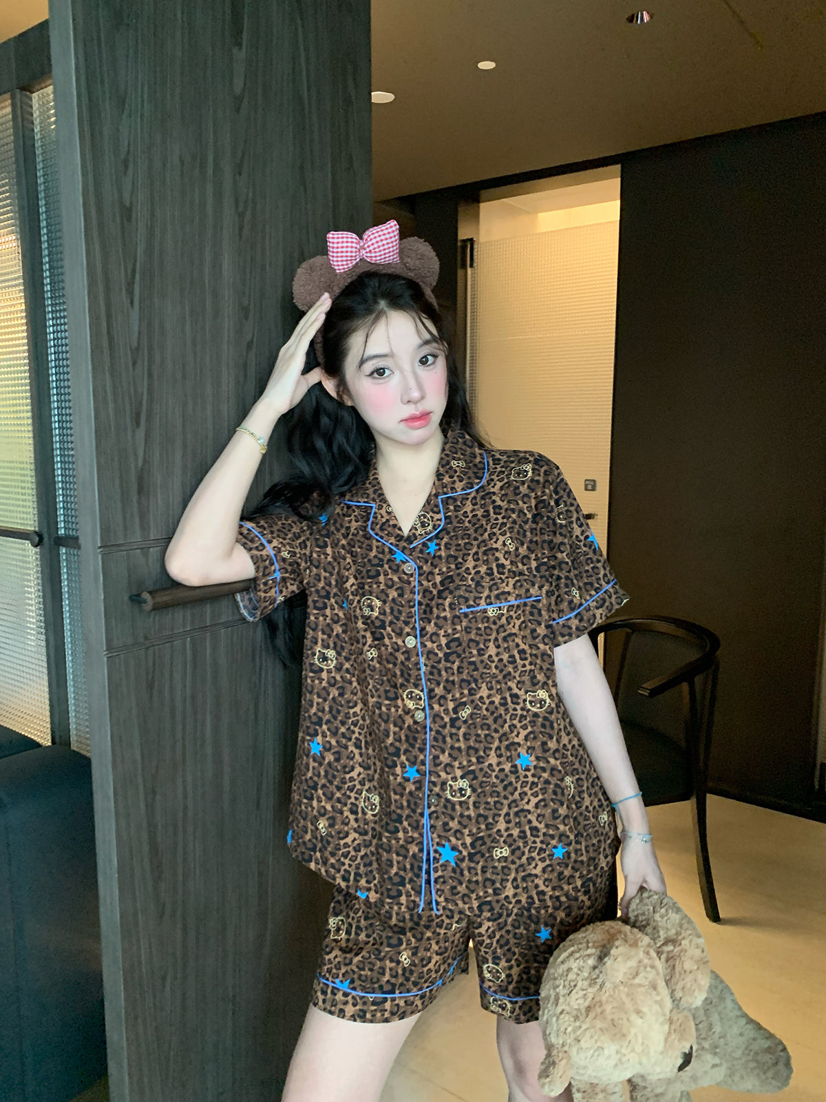 Xinbangbang beşguşəli ulduz bəbir çaplı yaxa pijama şalvar kostyumu yay yüngül və rahat qısaqol şort qadınlar üçün ev geyimi
