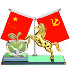 Alaşımlı At Uğur Avtomobil Ornamentləri Yeni Beş Ulduzlu Qırmızı Bayraq Dekorasiyası Avtomobil Kristal Alma Aromaterapiya Oturacaq Dekorasiyası