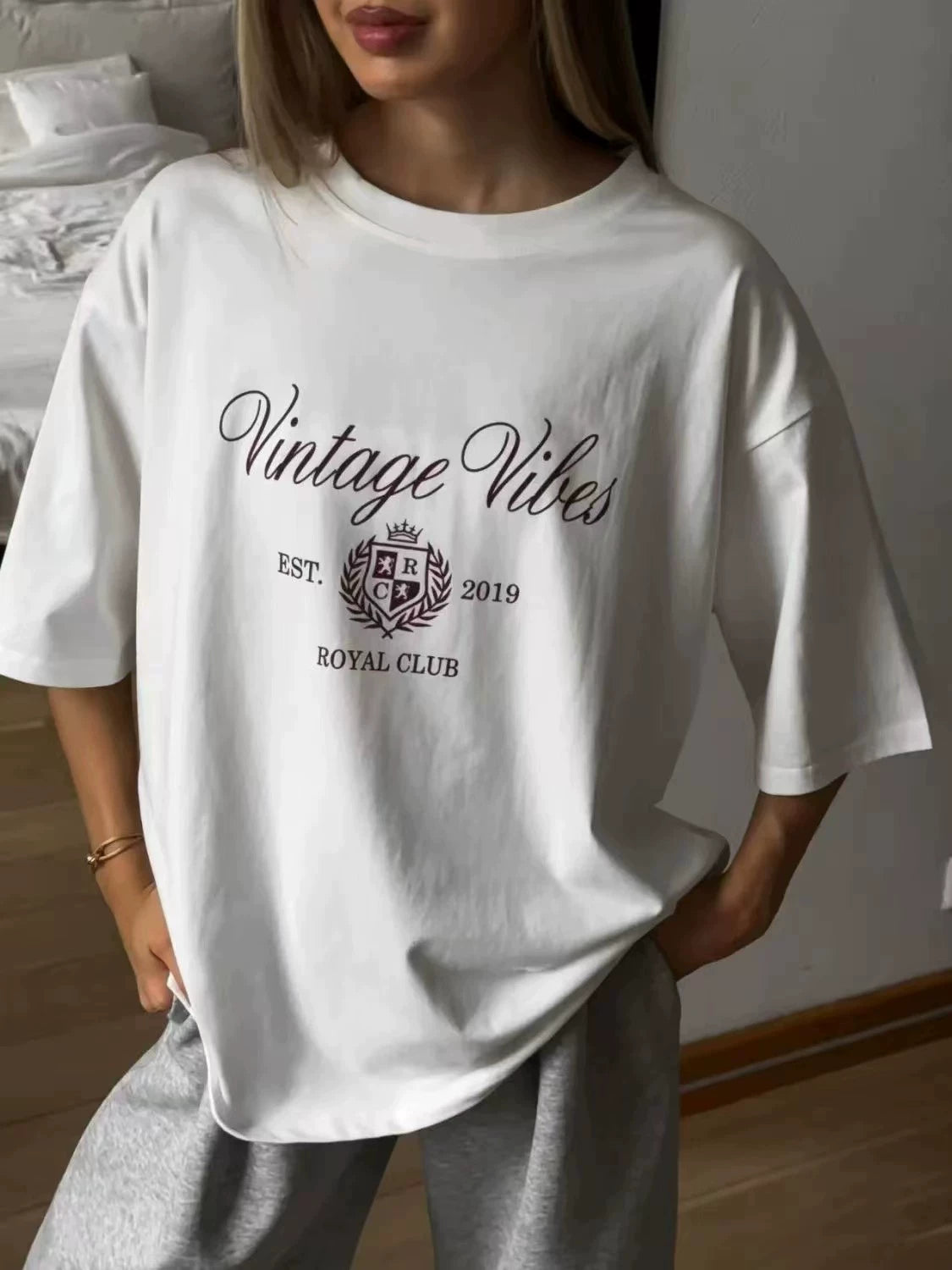 Yeni Avropa və Amerika üslubunda dəbli naxışlı dairəvi yaxalı qısaqol köynək