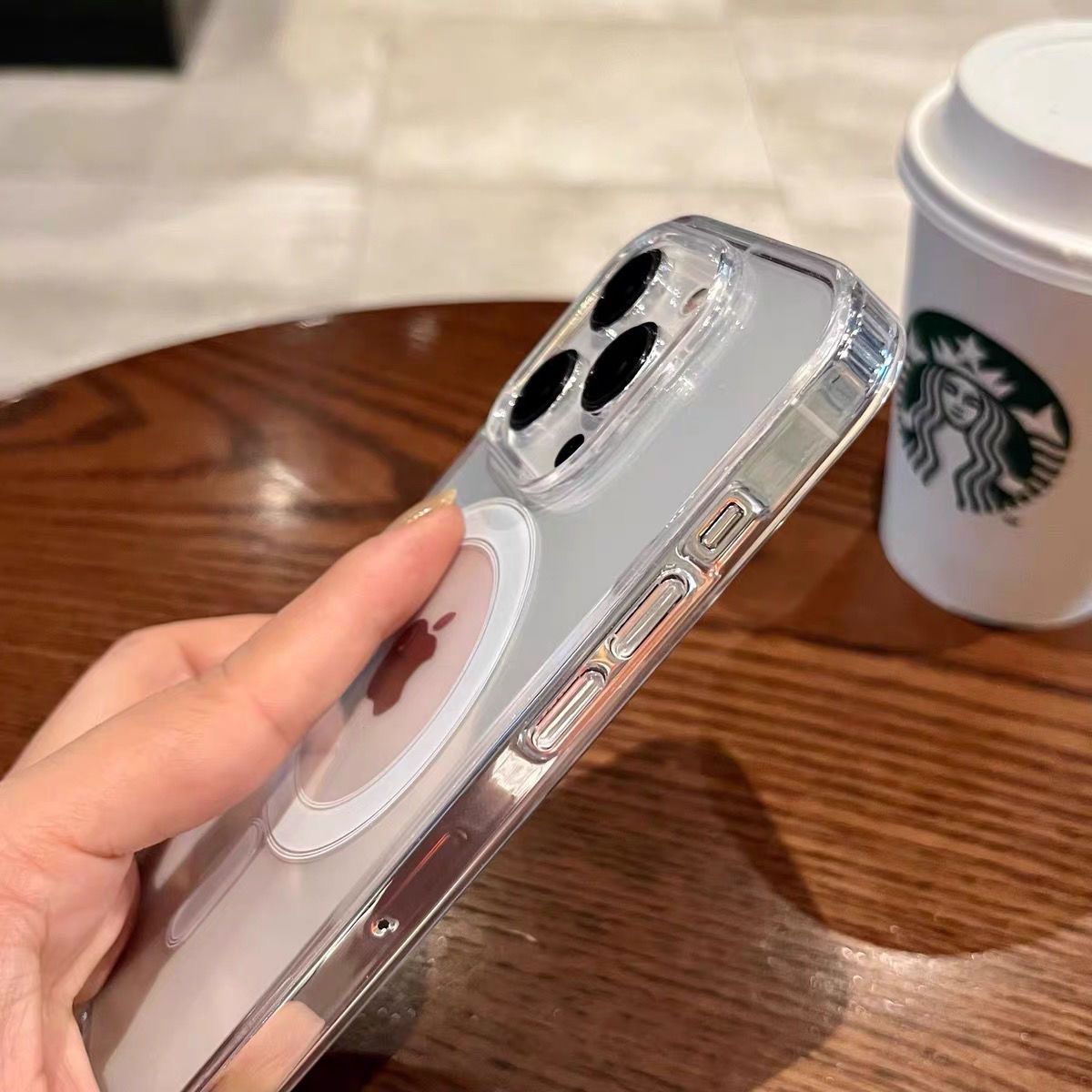 Qabaqcıl dəri hiss edən yüksək keçiriciliyə malik maqnit udma qabığı Apple 17/16promax mobil telefon qutusu iphone14pm düşməyə qarşı 11 yeni stil 15pro kişilər və qadınlar 12 sadə 14plus sərt qabıq 13 qoruyucu örtük 13pm