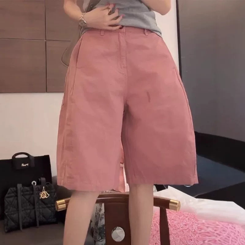 Böyük ölçülü Koreya üslubunda, geniş, gənc qadınlar üçün beşbucaqlı enli şalvar, yay üçün idealdır, arıqladıcı, şık, üçölçülü kəsimli düz şortlar