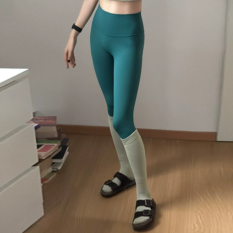 Yoyo fitnes şalvarları, şaftalı butt yoqa şalvarları, qadınların payız və qış məxmər məşq şalvarları, yüksək bel omba qaldıran Pilates şalvarlarını tövsiyə edir