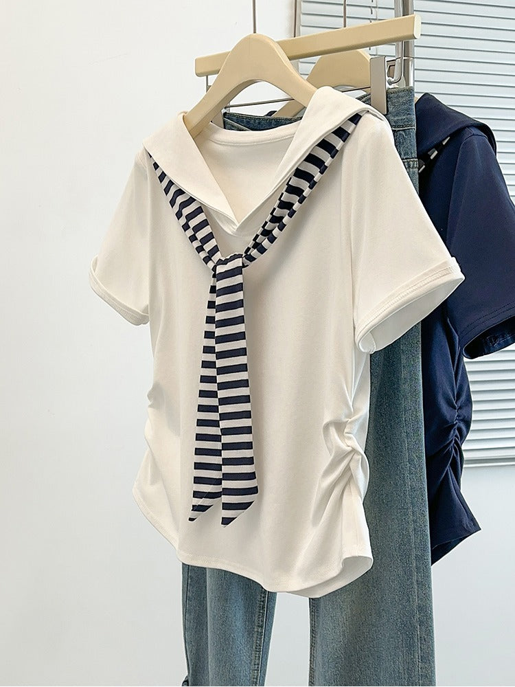 Qadınlar üçün tünd göy rəngli zolaqlı yaxalıqlı qısaqol futbolka, yeni yay stili, böyük ölçü, gözəl və arıqladıcı, bel sıxan köynək.