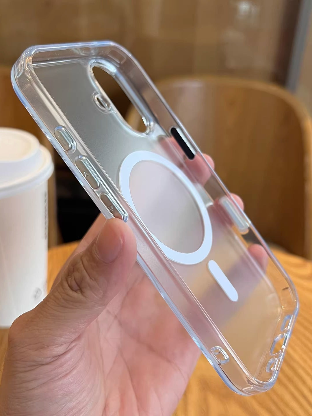 Ai kamera düyməsi hər şey daxil olmaqla Apple 17 mobil telefon qutusu iPhone17promax maqnit doldurma yumşaq rezin qoruyucu örtük 16ProMax düşməyə qarşı 15Pro sadə şaxtalı şəffaf lent dəliyi