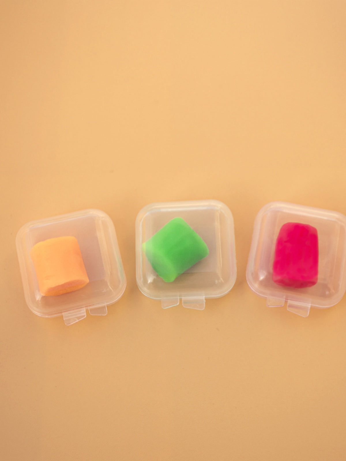Şəffaf plastik kiçik kvadrat qutu qulaqlıq qutusu səs-küyə qarşı PP qələm ucu kiçik kvadrat qutu mini qapaqlı kiçik qutu kiçik plastik qutu saxlama
