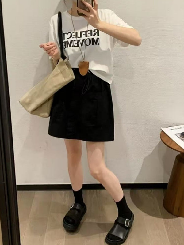 Qadınlar üçün böyük ölçülü, ipli yük ətəyi, yay üçün mükəmməldir, armud formalı fiqurları gözəl göstərir, qarın nahiyəsini gizlədir və arıqladıcı A-xəttli şortlar.