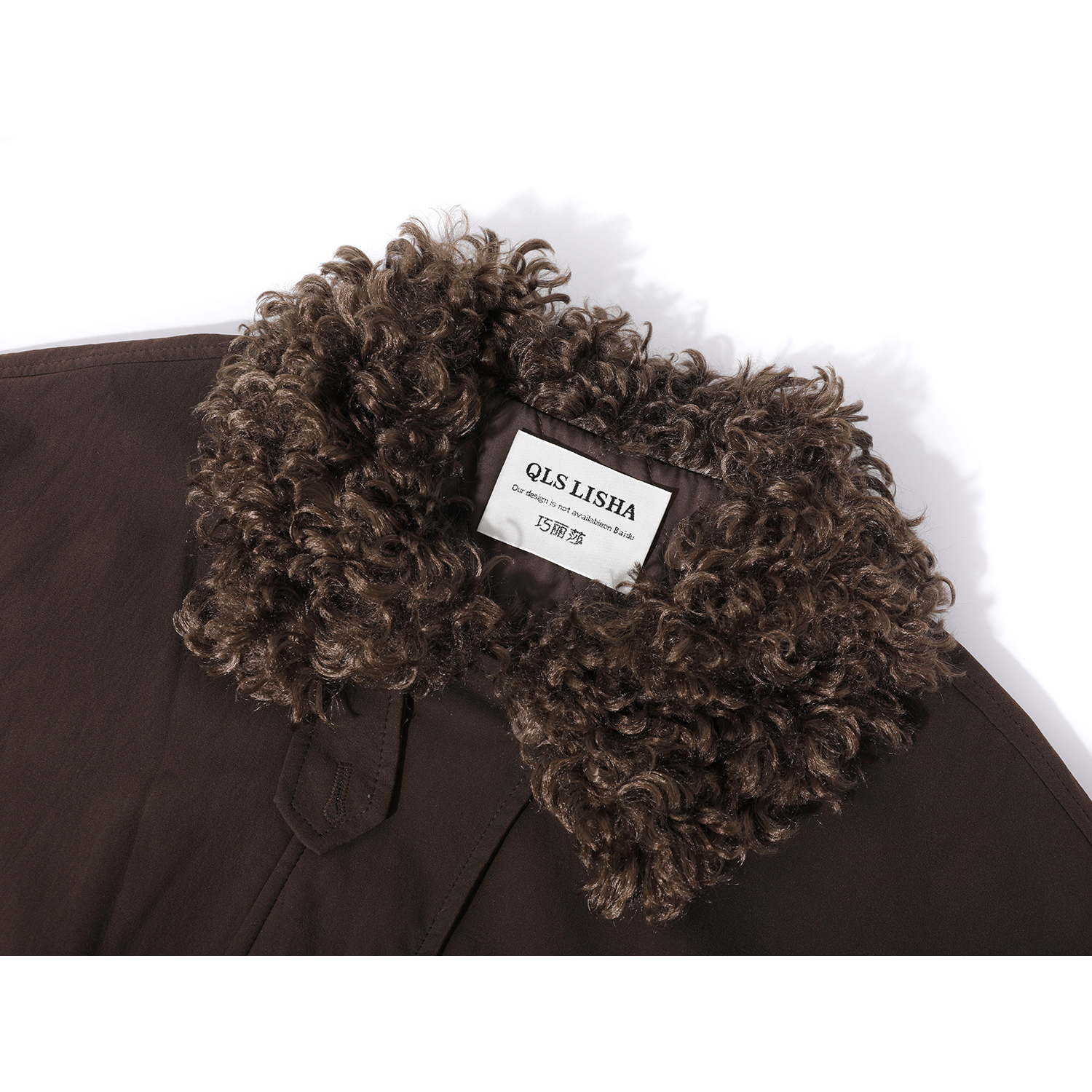 Chorlisa-nın yaxa dizaynlı şık və çoxfunksiyalı retro stilli dəri gödəkçəsi payız və qış üçün idealdır. Dəbi və stili sevən qadınlar üçün əla seçimdir.