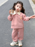 Annakids Koreya dəbli uşaq geyimləri brendi qızlar üçün payız və qış üçün yun astarlı idman kostyumu dəsti, iki ədəd polo yaxalıqlı sviter də daxil olmaqla.