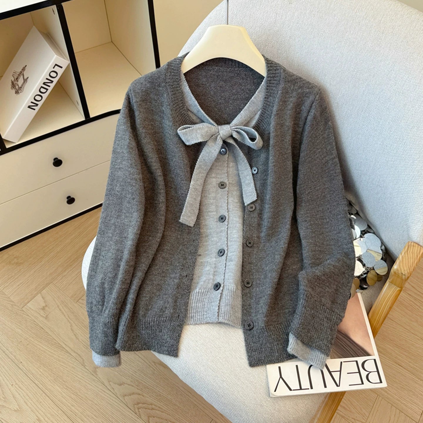 Payız və qış üçün geniş və rahat toxunma üslubda, qalstuklu, Koreya üslubunda iki hissəli sviter kardiqan.