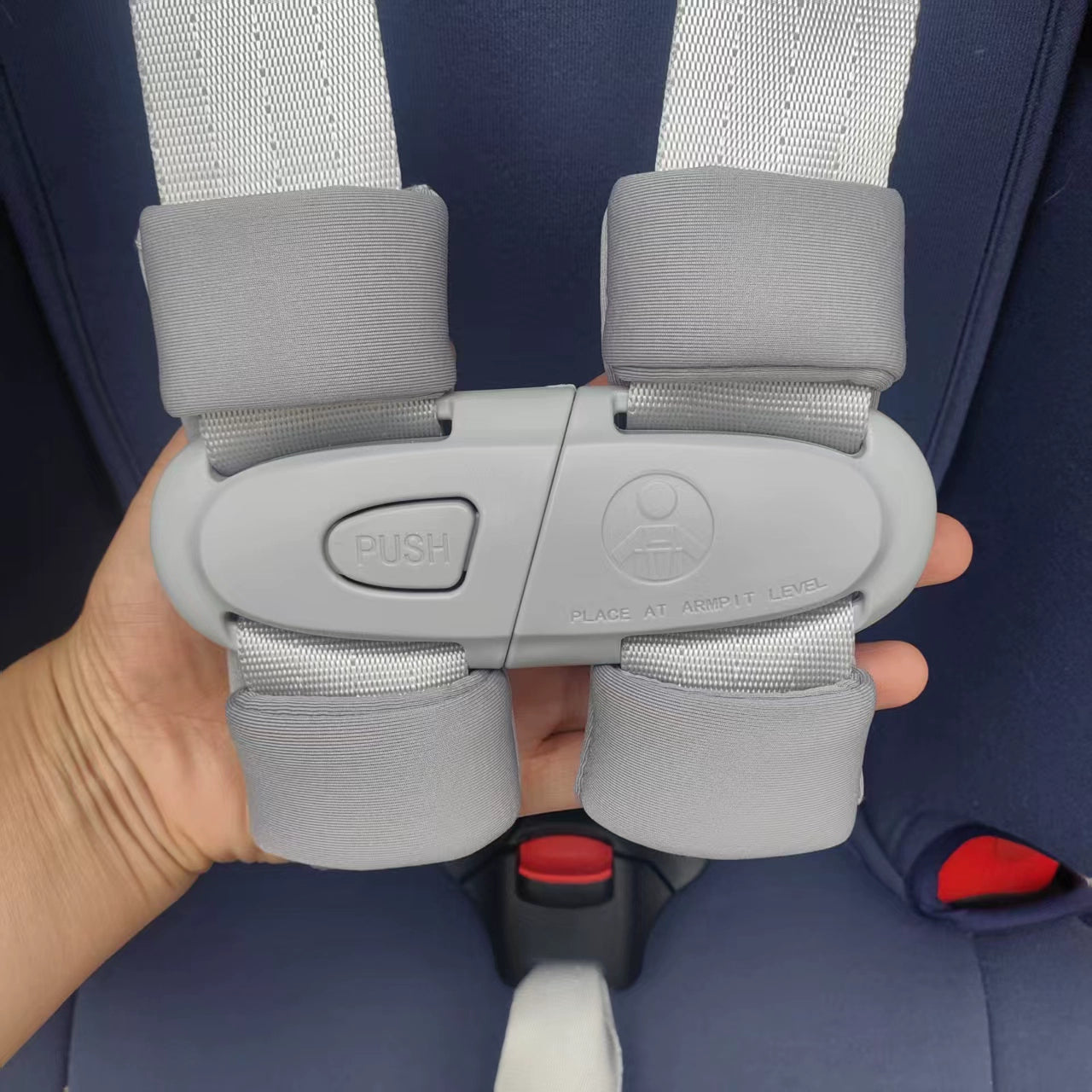 Uşaqlar üçün Avtomobil Oturacaqları Döş Tokası Təhlükəsizlik Kəməri Saxlayan Toqqa Körpə Sərbəst buraxılmayan Tənzimlənən Kilid Faydalı Qadcet Aksesuarları