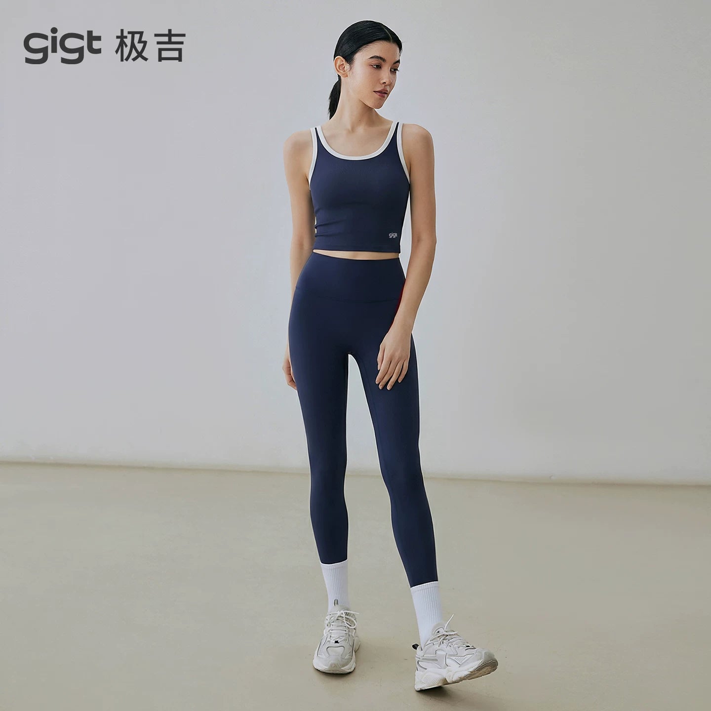 GIT Jiji hamısı bir yerdə idman büstqalteri qadın Pilates fitness üst məşq üçün yüksək görünüşlü yoqa jileti geyinir