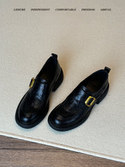 Qadınlar üçün orijinal dəri Britaniya üslubunda toqqalı loferlər, qalın dabanlı sürüşkən ayaqqabılar, vintage üslub, qalın daban, flis astar