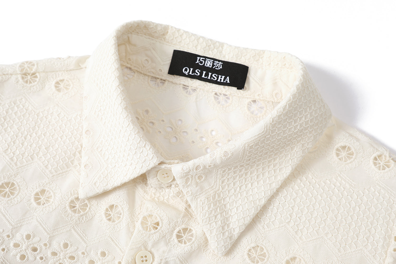 Bu ilin dəbli yeni, şık və gözəl qısaqol köynəklər və bluzlar, fransız üslubunda ilhamlanmış, peri üslubunda zəriflik nümayiş etdirir.